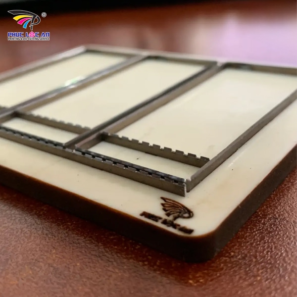 Chọn lưỡi dao và thiết kế chiều cao dao khuôn bế gỗ mica sắt phù hợp với vật liệu bế