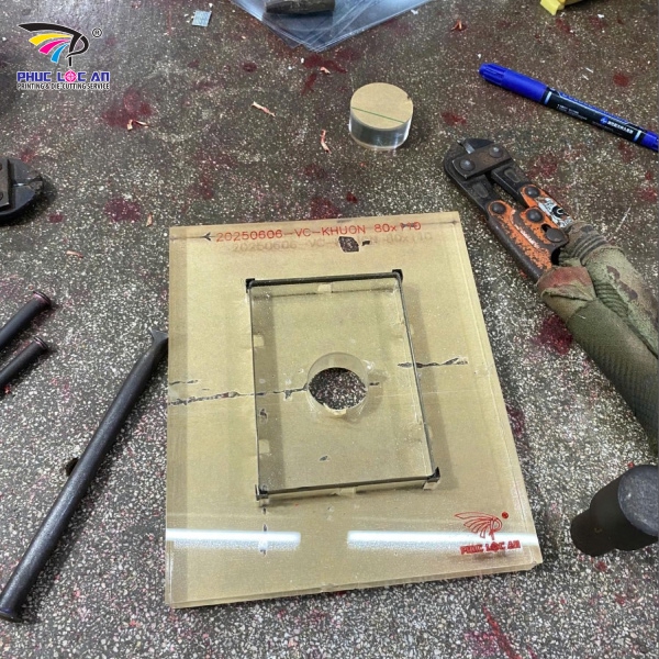 Nâng cao chất lượng sản phẩm qua khuôn bế mica 