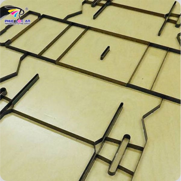 Khuôn bế vỉ được thiết kế tỉ mỉ, đảm bảo độ chính xác và độ bền cao