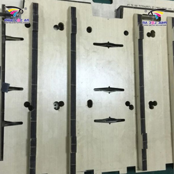 Khuôn bế gỡ rác giúp loại bỏ phần rác thừa nhanh chóng sau quá trình bế sản phẩm