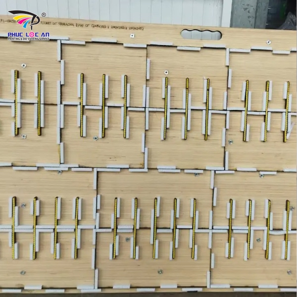 Bộ phận khuôn bế đáp ứng tiêu chuẩn bế tốc độ cao