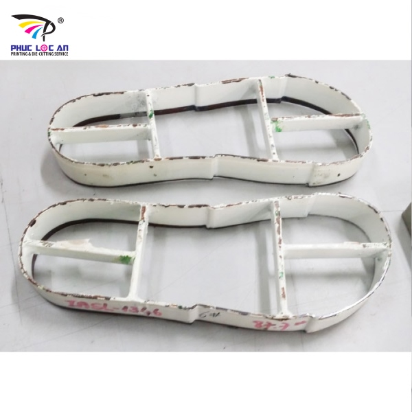 Khuôn bế chắc chắn đảm bảo đường cắt chính xác