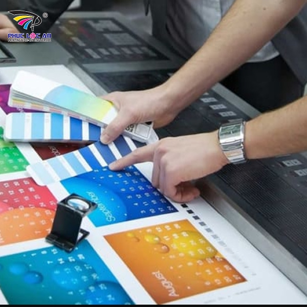 Nên trao đổi với đơn vị in để xác nhận định dạng file và thông số để đảm bảo file chế bản in kỹ thuật số tương thích