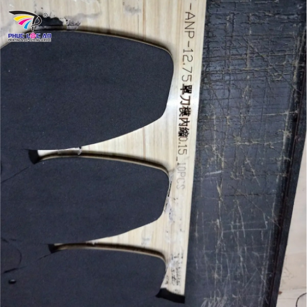 Sử dụng mút xốp chất lượng để bảo vệ lưỡi dao và kéo dài tuổi thọ khuôn bế